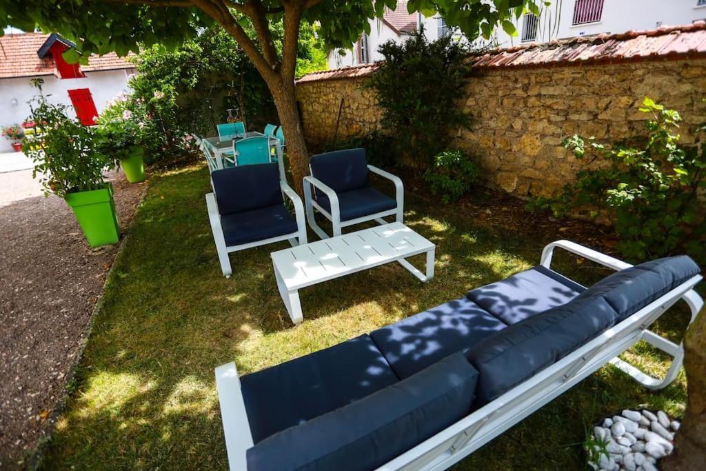 F3 80 M2 Longere Plain Pied Au Centre Auxonne. *