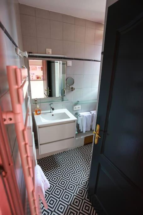 F3 80 M2 Longere Plain Pied Au Centre Auxonne. *
